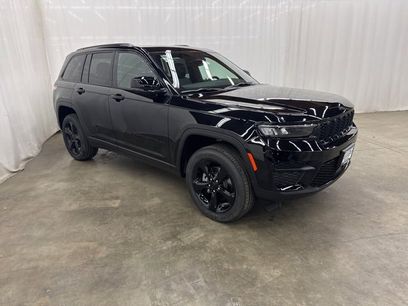 New 2025 Jeep Grand Cherokee Altitude