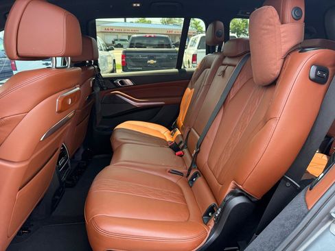 Used 2023 BMW X7 xDrive40i w/ Executive Package AWD/4WD image 10