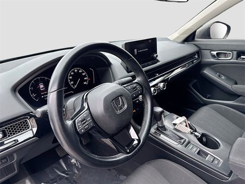 Used 2022 Honda Civic EX image 9