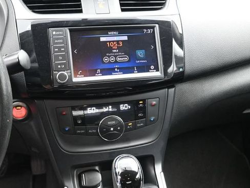 Used 2019 Nissan Sentra SV FWD image 11