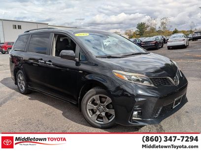 Certified 2019 Toyota Sienna SE w/ SE Preferred Package