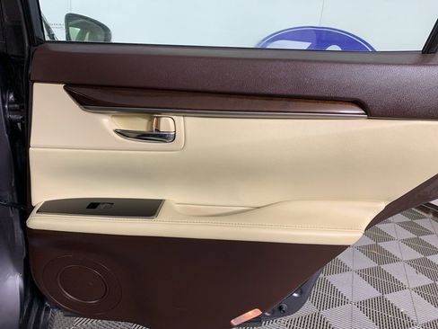 Used 2017 Lexus ES 350 image 38