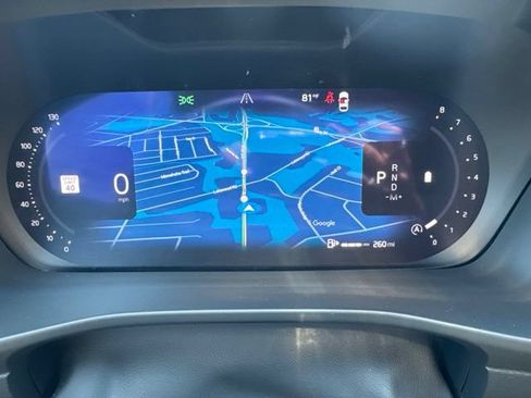 Certified 2025 Volvo XC40 B5 Plus AWD/4WD image 23