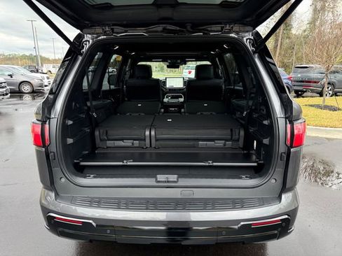 Used 2025 Toyota Sequoia Platinum image 12