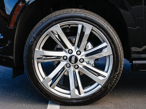 Used 2025 Cadillac Escalade Sport w/ Touring Package image 9