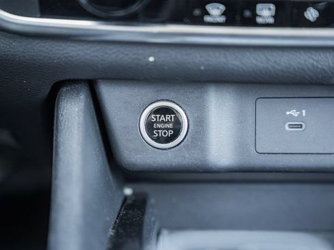 Used 2023 Nissan Rogue SV AWD/4WD image 24