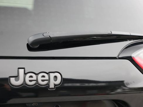 Used 2022 Jeep Cherokee Trailhawk w/ Sun, Sound & Nav Group image 41