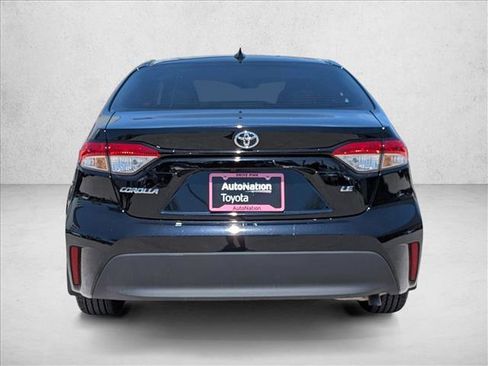 Used 2025 Toyota Corolla LE FWD image 7