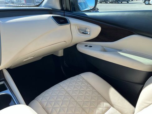 Used 2021 Nissan Murano Platinum w/ Cargo Package image 10