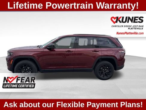 Used 2024 Jeep Grand Cherokee Altitude AWD/4WD image 8