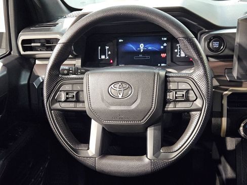 Certified 2025 Toyota Tacoma SR5 AWD/4WD image 26