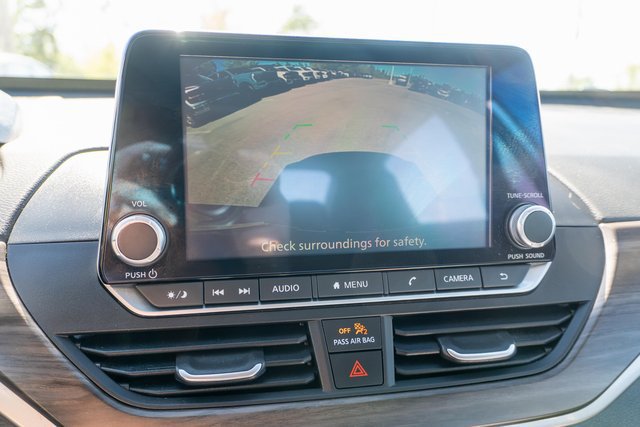 Used 2024 Nissan Altima 2.5 SV FWD image 24