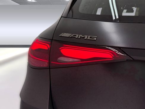 New 2026 Mercedes-Benz GLC 43 AMG 4MATIC image 9