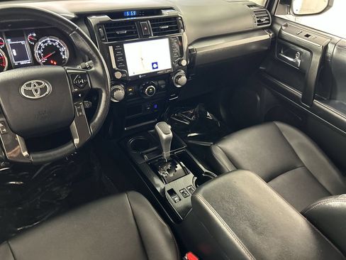 Used 2024 Toyota 4Runner TRD Off-Road Premium w/ Moonroof Package AWD/4WD image 24