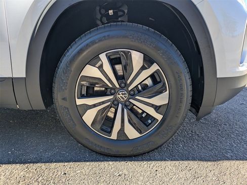 New 2026 Volkswagen Atlas SE image 11