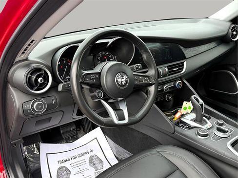 Used 2020 Alfa Romeo Giulia w/ Nero Edizione image 13