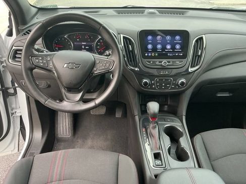 Used 2022 Chevrolet Equinox RS w/ Infotainment Package FWD image 13