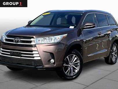 Used 2017 Toyota Highlander XLE