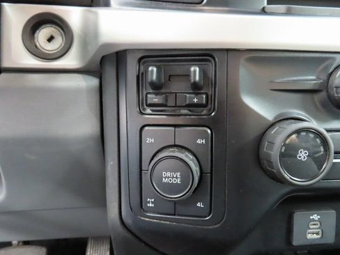 Used 2024 Ford F250 XLT AWD/4WD image 55