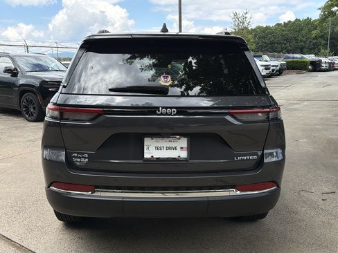 Used 2025 Jeep Grand Cherokee Limited w/ Trailer Tow Package AWD/4WD image 6
