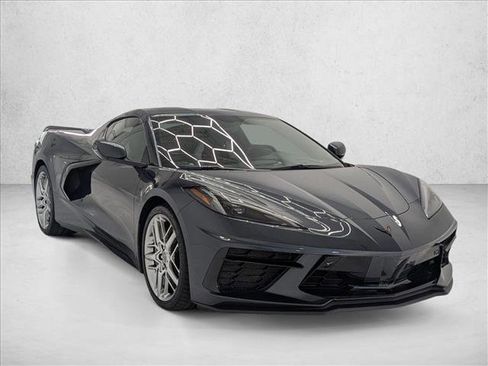 Used 2021 Chevrolet Corvette Stingray Preferred Cpe w/ Z51 Performance Package image 3