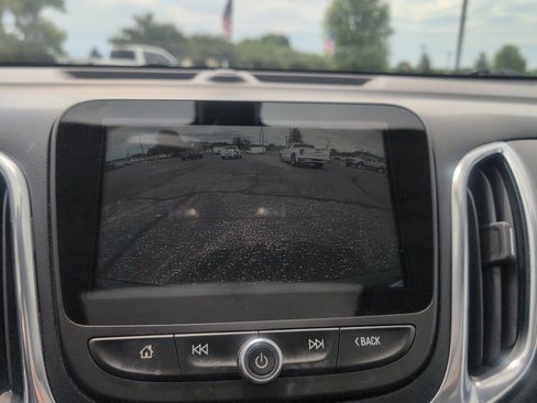Used 2018 Chevrolet Equinox LT w/ Sun & Infotainment Package AWD/4WD image 24