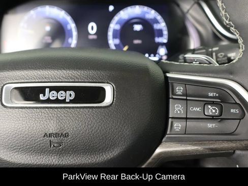 Used 2023 Jeep Grand Cherokee Limited AWD/4WD image 10