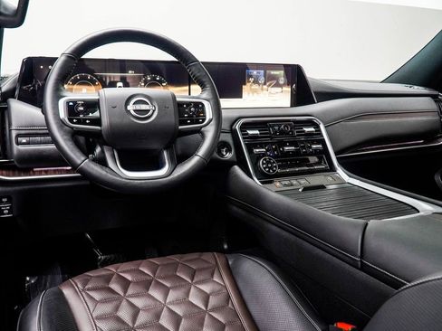 Used 2025 Nissan Armada Platinum image 15