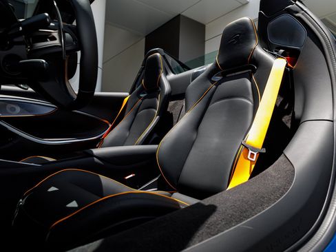 New 2026 McLaren Artura Spider RWD image 18