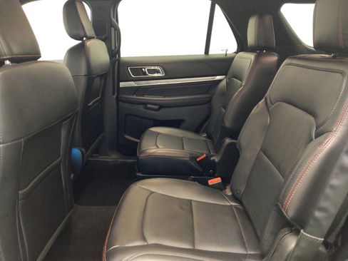 Used 2019 Ford Explorer Sport w/ Equipment Group 401A AWD/4WD image 18