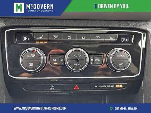 Used 2021 Volkswagen Atlas Cross Sport SEL AWD/4WD image 25
