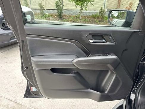 Used 2024 Chevrolet Colorado LT AWD/4WD image 19