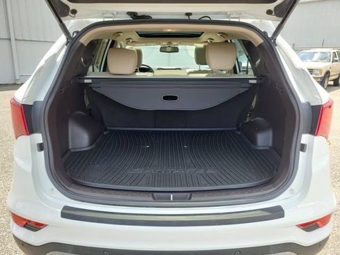 Used 2017 Hyundai Santa Fe Sport w/ 2.4L Tech Package 04 FWD image 13