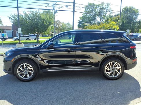 Certified 2024 Lincoln Corsair AWD image 7