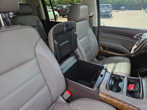 Used 2019 GMC Yukon XL Denali w/ Denali Ultimate Package AWD/4WD image 30