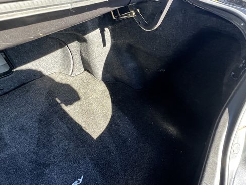 Used 2011 Toyota Camry XLE image 47