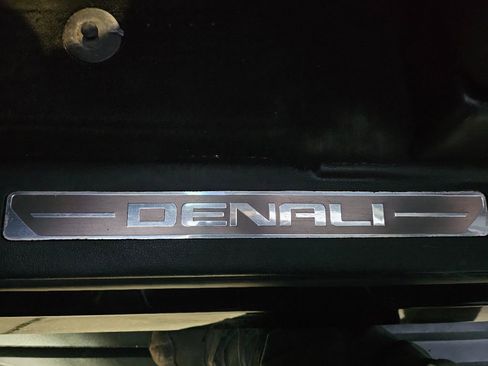 Used 2017 GMC Yukon Denali w/ Open Road Package image 35