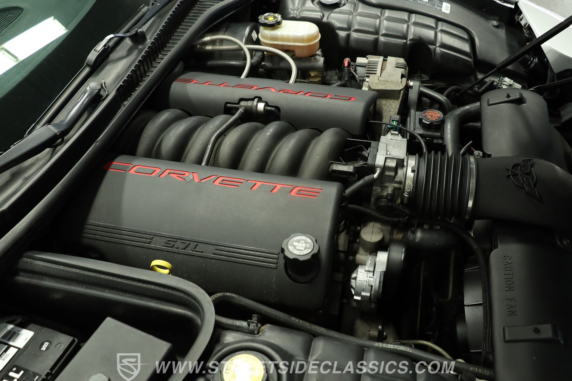 Used 1998 Chevrolet Corvette Coupe w/ Roof Pkg RWD image 31