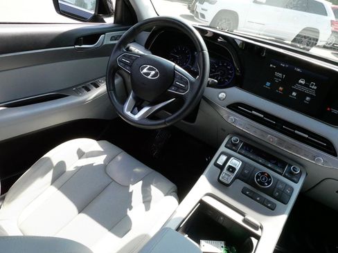 Used 2020 Hyundai Palisade SEL w/ Premium Package AWD/4WD image 9