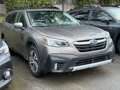 Used 2022 Subaru Outback Limited AWD/4WD image 3