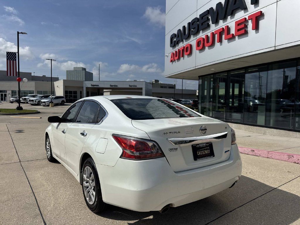Used 2014 Nissan Altima 2.5 S FWD image 5