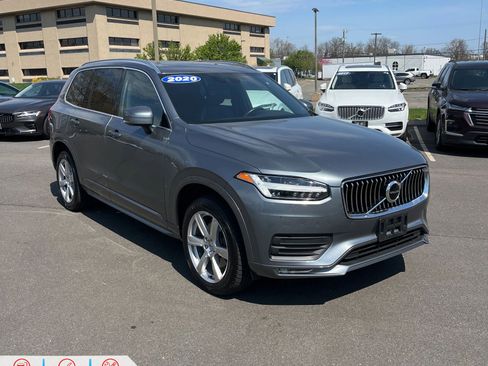 Used 2020 Volvo XC90 T6 Momentum image 1