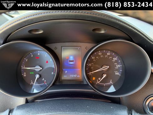 Used 2018 Toyota C-HR XLE FWD image 26
