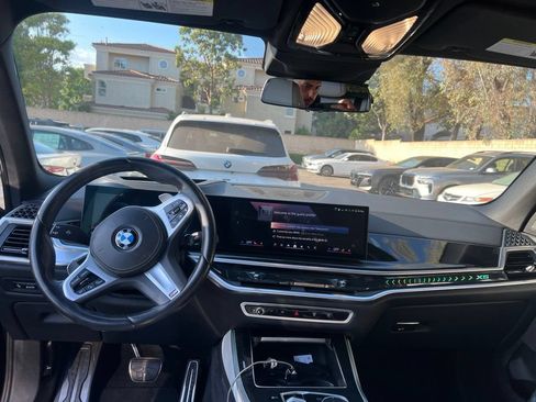 Used 2024 BMW X5 sDrive40i w/ M Sport Package RWD image 13