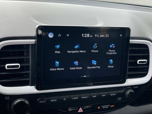 Certified 2023 Hyundai Venue Limited image 11