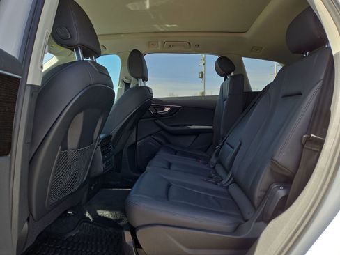 Used 2023 Audi Q7 2.0T Premium w/ Convenience Package image 13