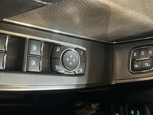 Used 2023 Ford F150 Platinum w/ FX4 Off-Road Package image 26