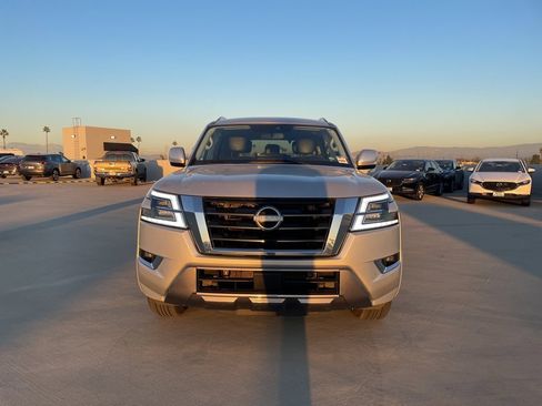 Used 2023 Nissan Armada SV image 6