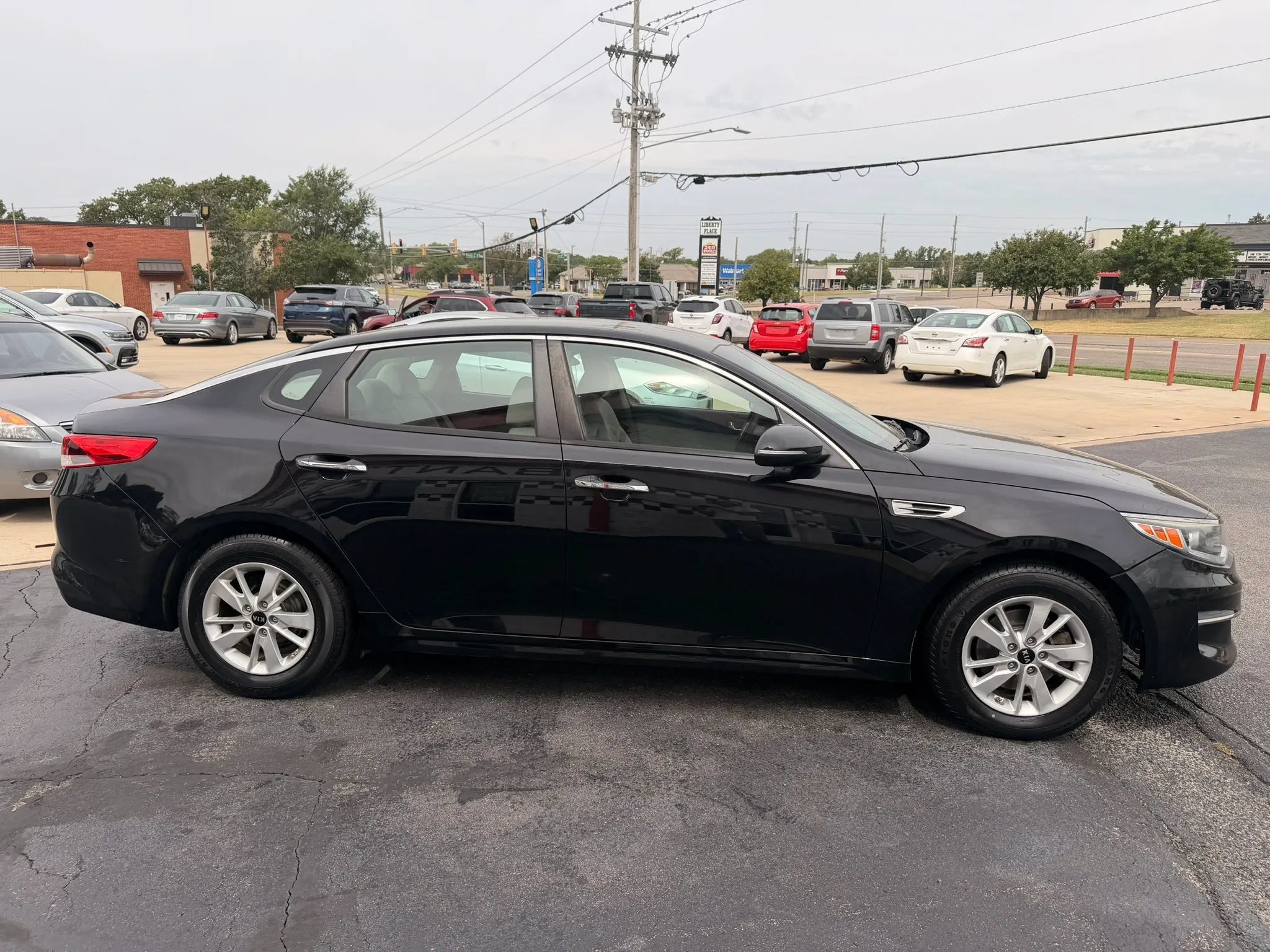 Used 2016 Kia Optima LX FWD image 6