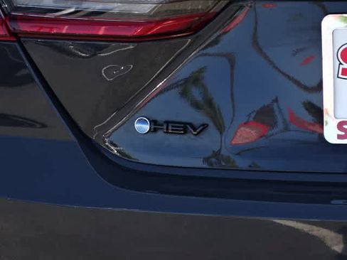 Certified 2025 Toyota Camry XLE FWD image 9